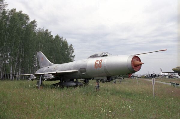 Caza-interceptor Su-9 - Sputnik Mundo