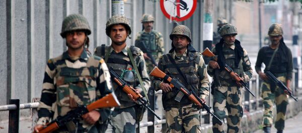 Soldados de la India en Cachemira Soldados de la India en Cachemira - Sputnik Mundo