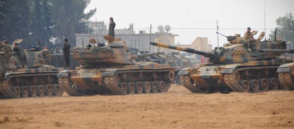 Tanques turcos en Yarabulus, Siria - Sputnik Mundo