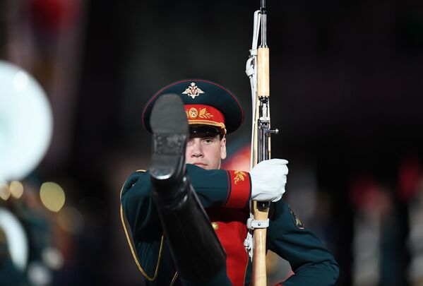 Moscú inaugura el festival internacional de orquestas militares Spasskaya Bashnia - Sputnik Mundo