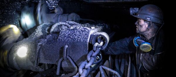 La difícil vida de los mineros de Donbás - Sputnik Mundo