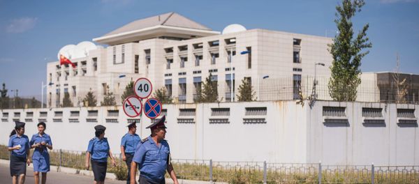 La embajada de China en Biskek - Sputnik Mundo