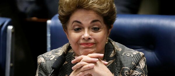 La presidenta suspendida de Brasil, Dilma Rousseff, durante su defensa en el Senado del país - Sputnik Mundo