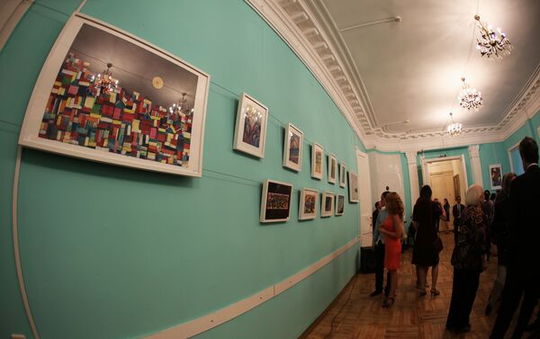 La exposición de María Andrade Andrade “Entre el Cielo y la Tierra” - Sputnik Mundo