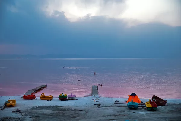 El fantástico lago rosado Urmía de Irán El fantástico lago rosado Urmía de Irán - Sputnik Mundo