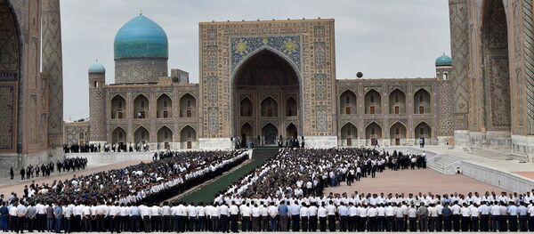 La ceremonía de despedida con el presidente Islám Karímov en Samarcanda, Uzbekistán - Sputnik Mundo