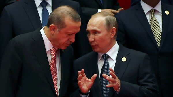 El presidente ruso, Vladímir Putin, con su homólogo turco, Recep Tayyip Erdogan (archivo) - Sputnik Mundo