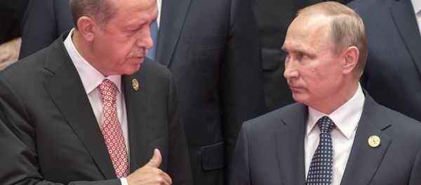 El presidente ruso, Vladimir Putin, con su homólogo turco, Recep Tayyip Erdogan (archivo) - Sputnik Mundo
