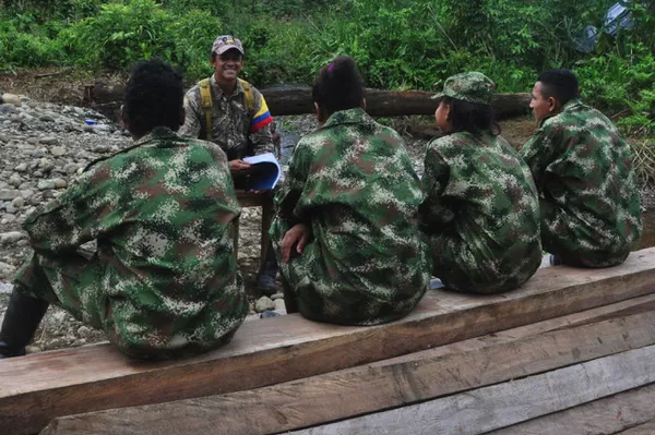 Guerrilleros de las FARC - Sputnik Mundo