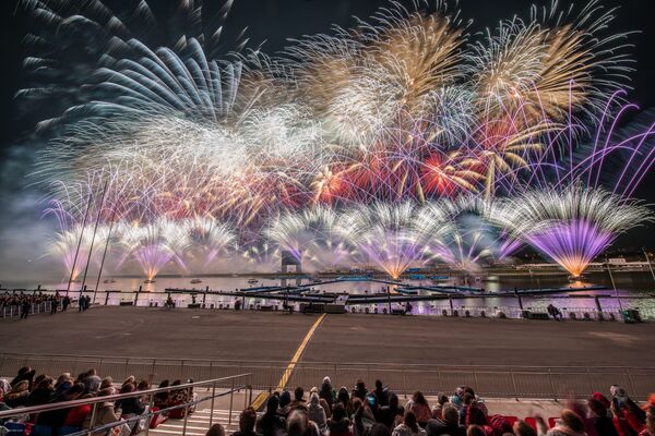 Festival Internacional de Moscú 'Círculo de Luz' 2015. El barrio residencial Krilatskoye - Sputnik Mundo