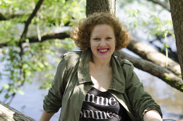 Daria Sinítsina, traductora de autores como Reinaldo Arenas, Guillermo Cabrera Infante y Hernán Rivera Letelier - Sputnik Mundo