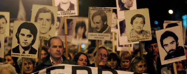 Marcha de Silencio en conmemoración de las víctimas de la dictadura de 1973-1985, 20 de mayo de 2088, Montevideo, Uruguay Marcha de Silencio en conmemoración de las víctimas de la dictadura de 1973-1985, 20 de mayo de 2088, Montevideo, Uruguay - Sputnik Mundo