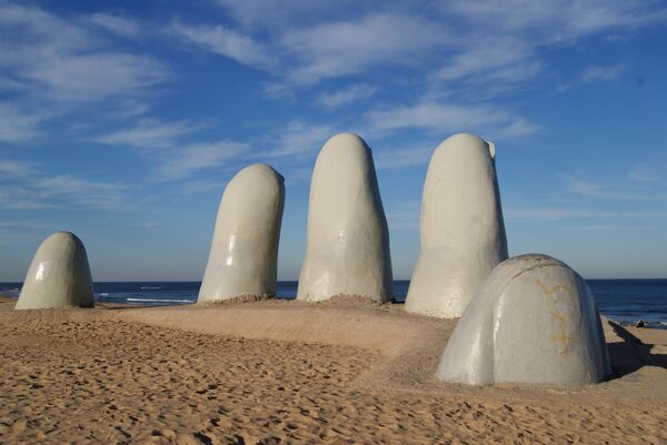 La mano, Punta del Este, Uruguay - Sputnik Mundo