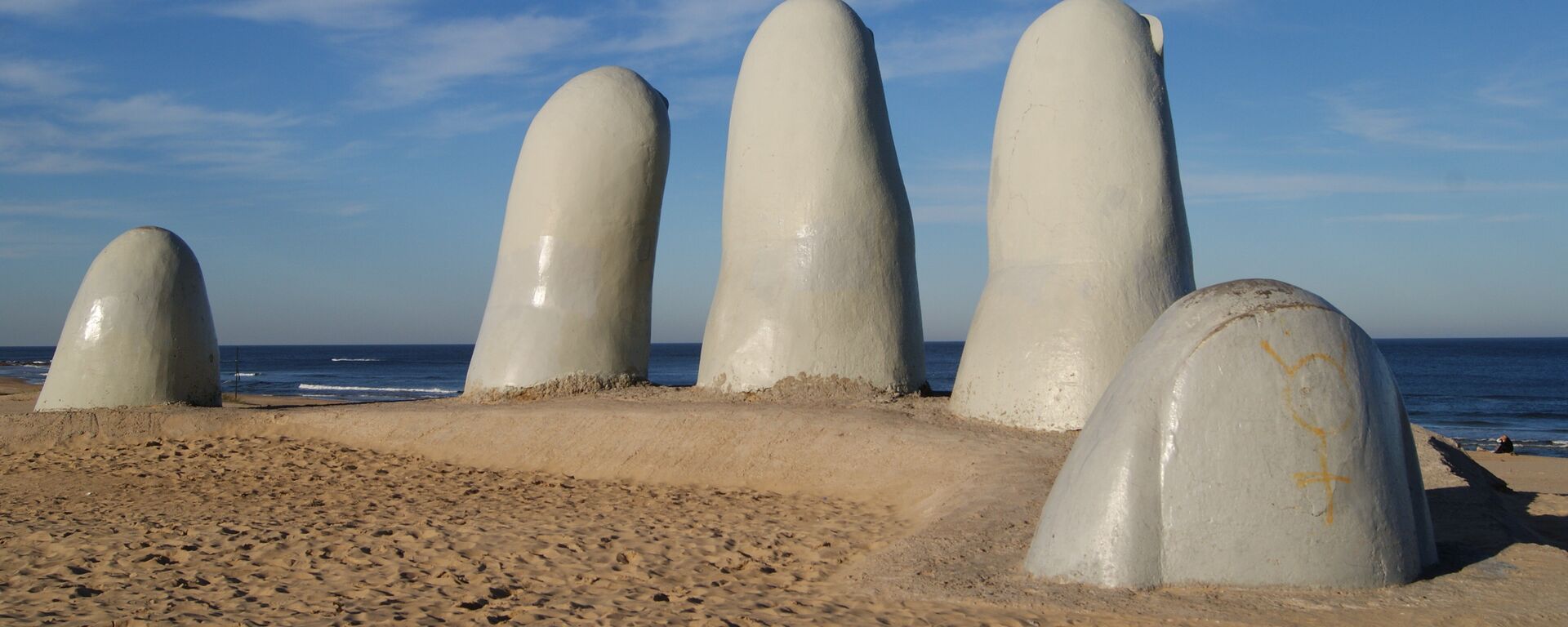 La mano, Punta del Este, Uruguay - Sputnik Mundo, 1920, 10.12.2020