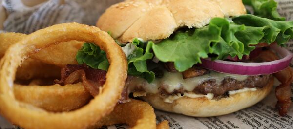 Una hamburguesa (archivo) Una hamburguesa (archivo) - Sputnik Mundo