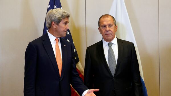 Secretario de Estado de EEUU, John Kerry, y ministro de Exteriores de Rusia, Serguéi Lavrov - Sputnik Mundo