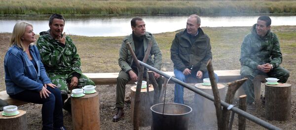 Vladímir Putin, presidente de Rusia, y Dmitri Medvédev, primer ministro de Rusia - Sputnik Mundo