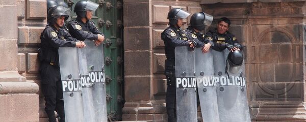 Policías peruanos en Cuzco - Sputnik Mundo