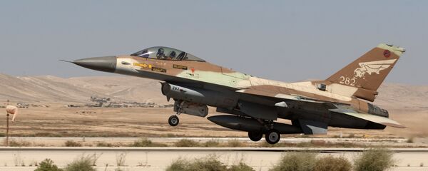 Un F-16 israelí Un F-16 israelí - Sputnik Mundo