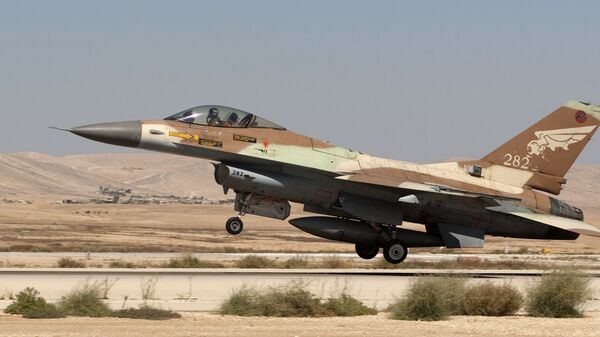 Un F-16 israelí - Sputnik Mundo