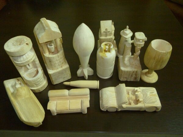 Figurillas de madera creadas por Somar Osaifuri - Sputnik Mundo