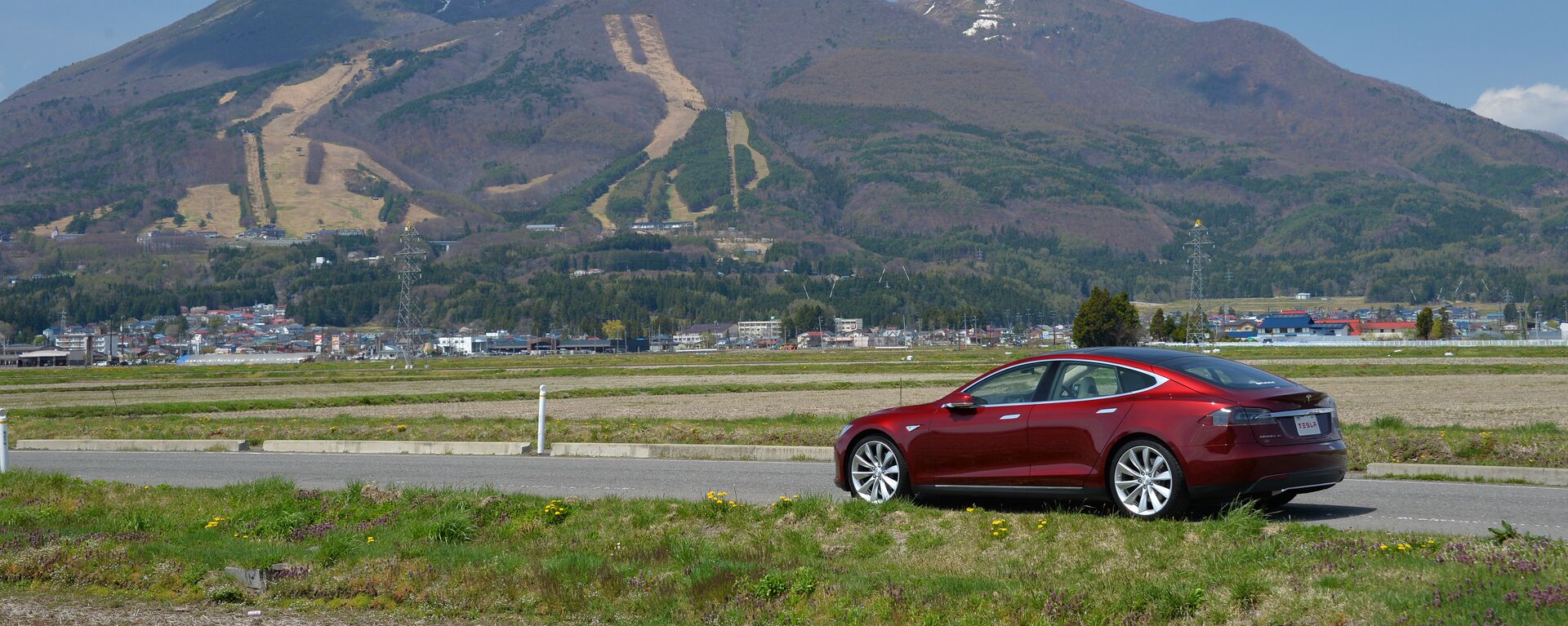 Tesla Model S - Sputnik Mundo, 1920, 23.04.2021