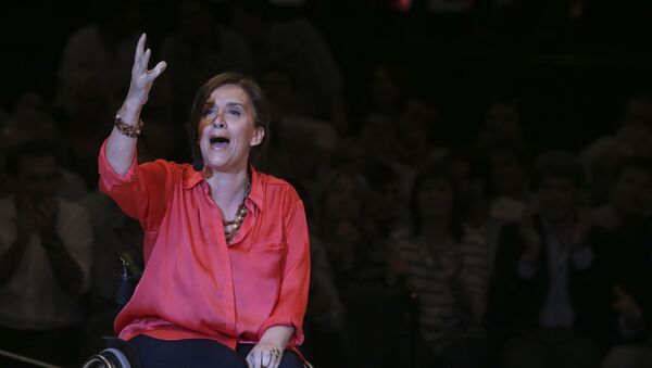 Cambiemos (Let's Change) party Vice-presidential candidate Gabriela Michetti delivers a speech during the closing rally of the campaign in Cordoba, Argentina on October 22, 2015 - Sputnik Mundo