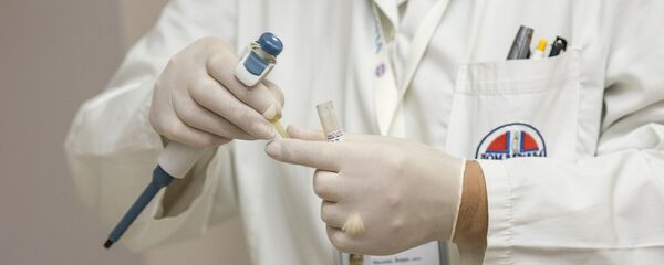 Un médico (imagen referencial) Un médico (imagen referencial) - Sputnik Mundo