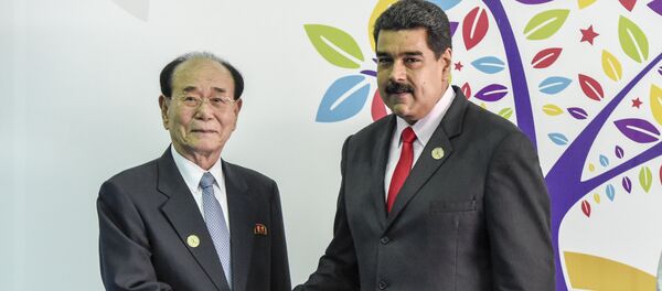 Kim Yong Nam greets Venezuelan President Nicolas Maduro - Sputnik Mundo