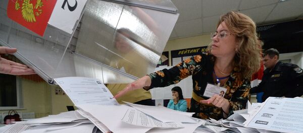 El recuento de votos en Rusia - Sputnik Mundo
