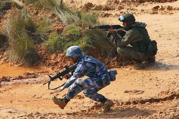 Las maniobras conjuntas de Rusia y China 'Cooperación Marítima 2016' - Sputnik Mundo