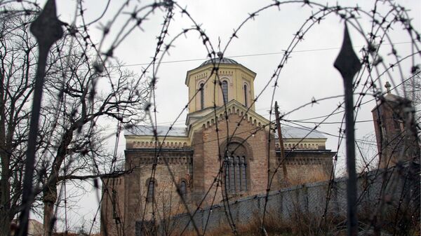 Una iglesia ortodoxa serbia en Pristina, Kosovo - Sputnik Mundo