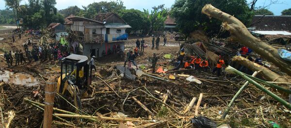 Las consecuencias de las inundaciones en Indonesia - Sputnik Mundo