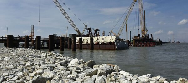 La construcción del puente de Crimea - Sputnik Mundo