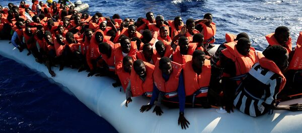 Los migrantes africanos Los migrantes africanos - Sputnik Mundo