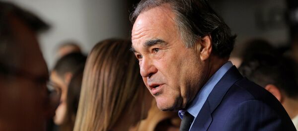 Oliver Stone - Sputnik Mundo