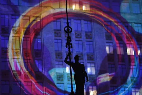 Moscú se prepara para el festival 'Círculo de Luz' - Sputnik Mundo