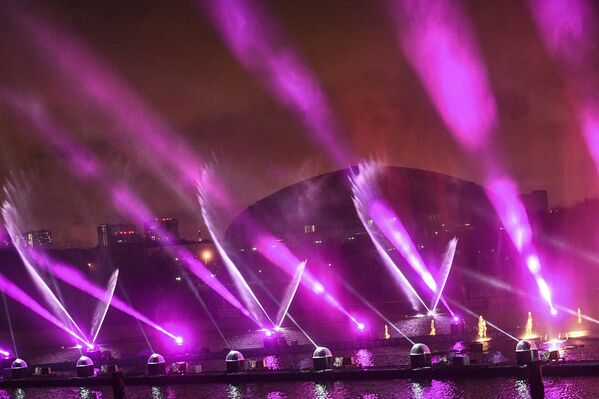 Moscú se prepara para el festival 'Círculo de Luz' - Sputnik Mundo