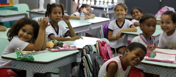 Una escuela brasileña - Sputnik Mundo