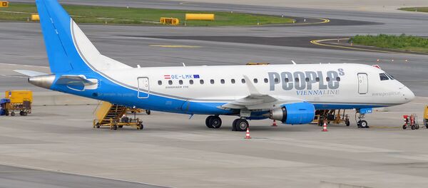 Un avión de la compañía People's Viennaline (archivo) - Sputnik Mundo