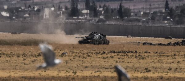 Un tanque turco vuelve de Siria - Sputnik Mundo