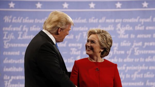 Donald Trump y Hillary Clinton - Sputnik Mundo