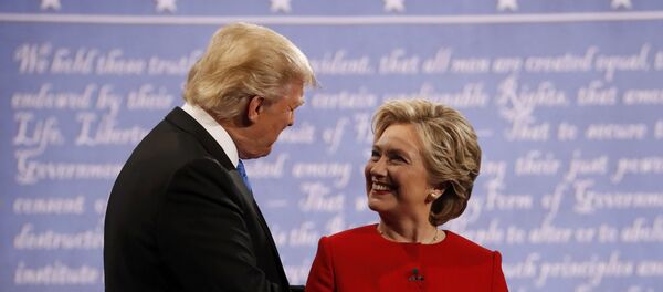 Donald Trump y Hillary Clinton - Sputnik Mundo