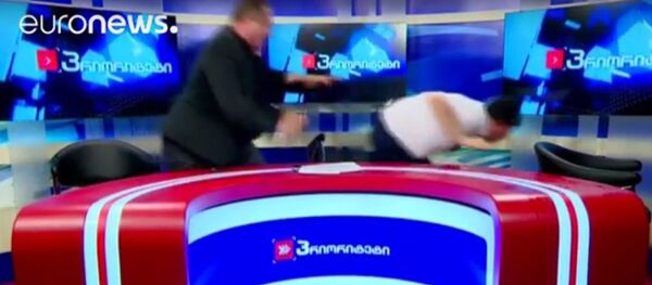 Políticos georgianos se pelean 'por Rusia' en vivo - Sputnik Mundo