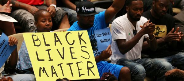 La comunidad afroamericana participa en un foro con las autoridades de la ciudad de Charlotte - Sputnik Mundo