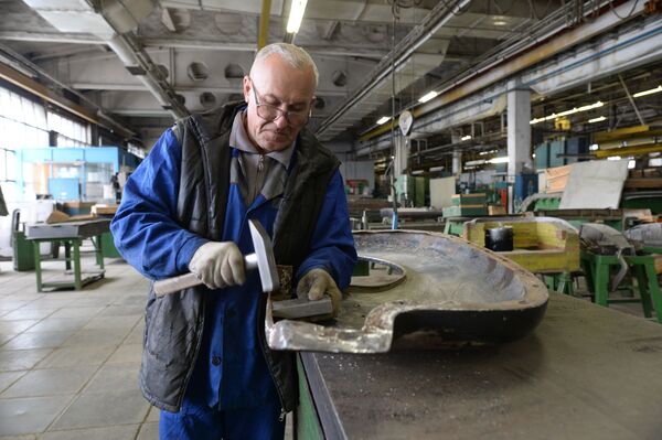 El espíritu soviético de los legendarios automóviles ZIL - Sputnik Mundo