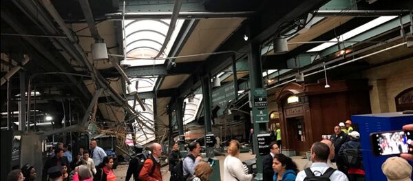 Un accidente de tren en una estación de New Jersey - Sputnik Mundo
