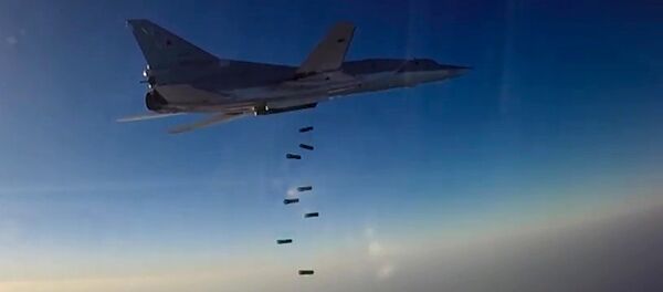 Ataque aéreo del Tu-22M3 contra los objetivos terroristas en Siria - Sputnik Mundo