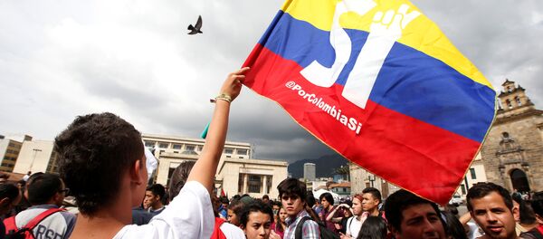 Manifestante del Sí a la Paz, en Colombia - Sputnik Mundo