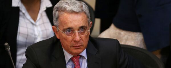 Senator Alvaro Uribe, Colombia's former president, attends a debate at the congress in Bogota Senator Alvaro Uribe, Colombia's former president, attends a debate at the congress in Bogota - Sputnik Mundo